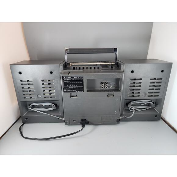 Sanyo Boombox Portable Mini Component System C15 - Good but Cassette Not Working - Picture 6 of 9